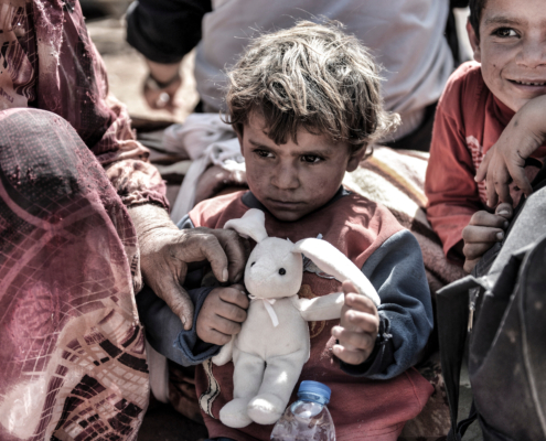 Syrian,Refugees,Walking,On,Turkey-syria,Border,In,Suruc,District.,18
